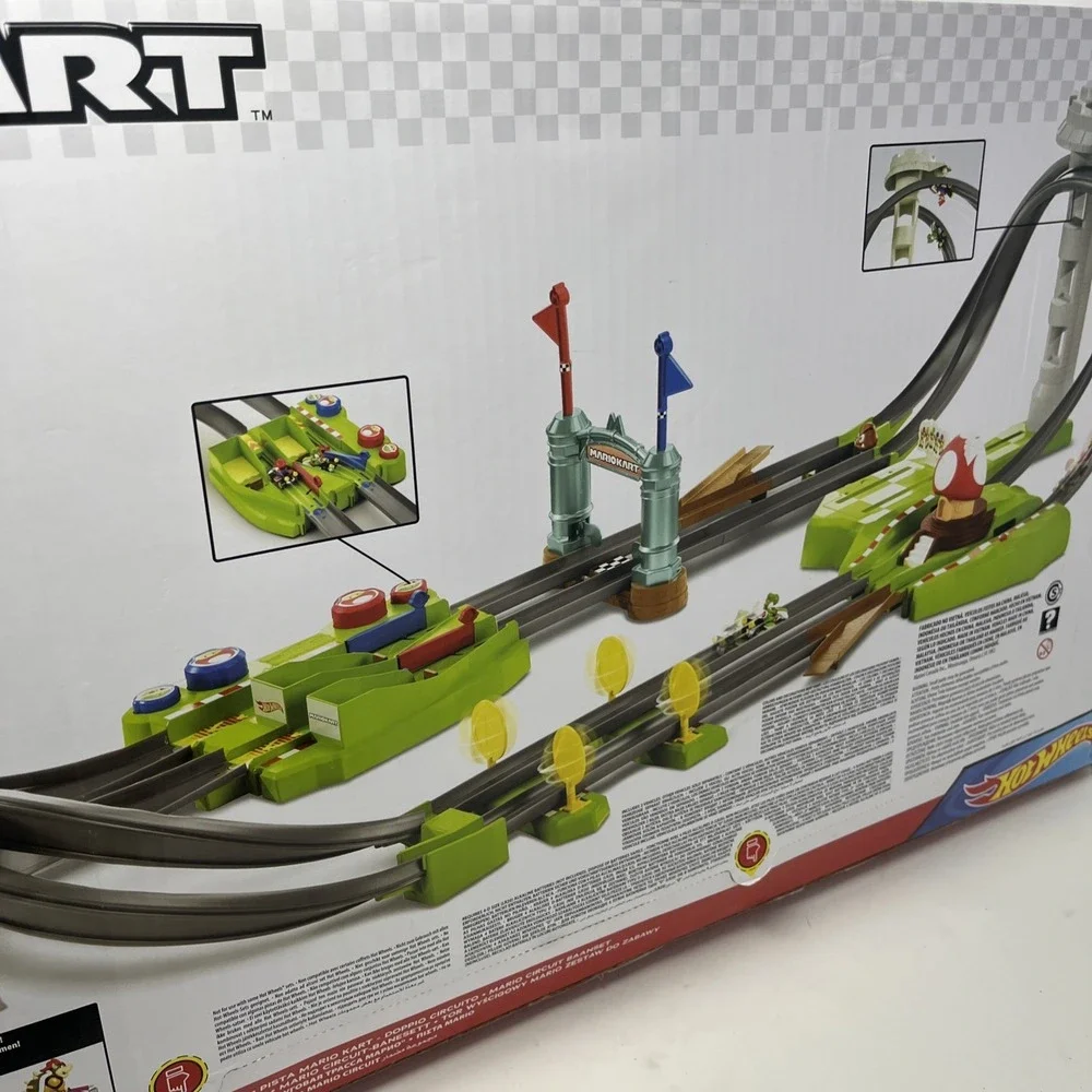 Hot Wheels Mario Kart Mario Circuit Track Set New Sealed
